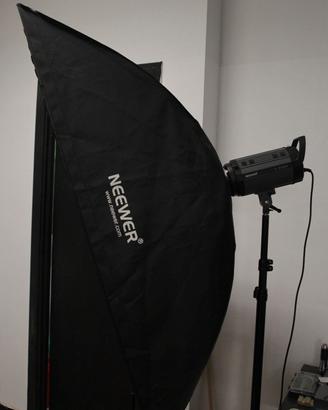 lampada fotografica con supporto