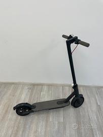 Monopattino Xiaomi M365
