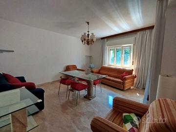 Ampio appartamento impeccabile anche per b&b