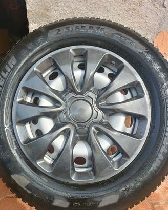 Cerchi in acciaio  R16-5 fori