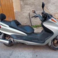 motore Yamaha majesty 250