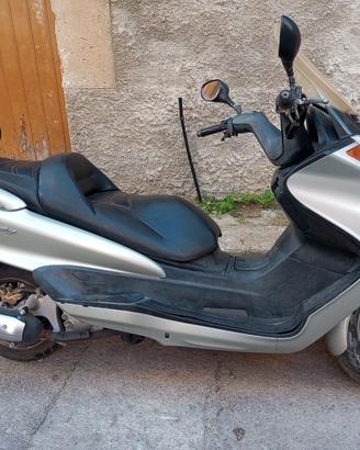 motore Yamaha majesty 250