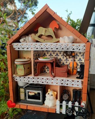 Mini bacheca casa dei gattini.