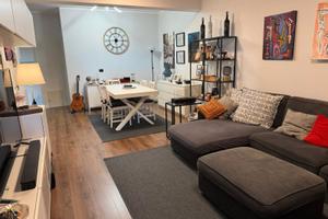 01 Acitrezza bilocale arredato con terrazzo