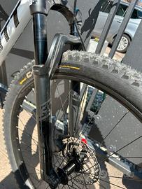 Forcella FOX 32 Float Rhythm 100 mm