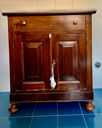Mobile in legno arte povera con piano in marmo