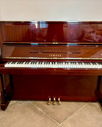 Pianoforte Yamaha U1 121cm revisionato a Nuovo