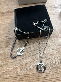 Bracciali +collana+portachiavi