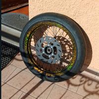 Pellicolaggio componenti moto