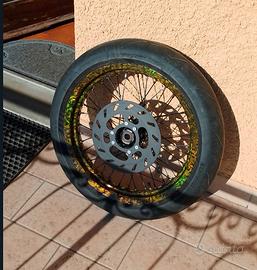 Pellicolaggio componenti moto