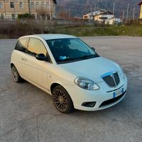 Lancia y Diva 69cv 2011 1.2 benzina