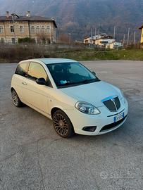 Lancia y Diva 69cv 2011 1.2 benzina