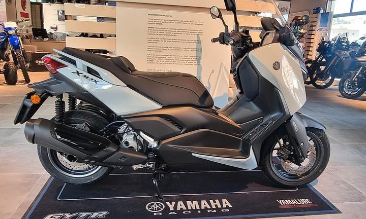 Yamaha X-Max 300 TECH MAX 2025 Tuo da € 73,00 al m