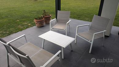 Salottino da esterno in alluminio