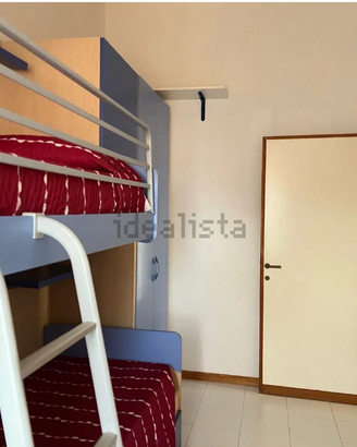 Cameretta con 3 letti