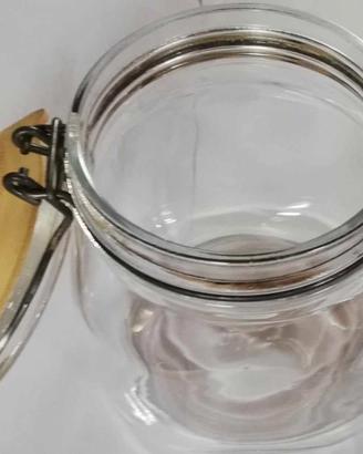 Vasi contenitori in vetro con chiusura ermetica