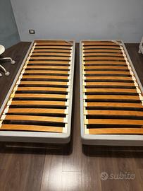 Coppia di strutture letto con doghe