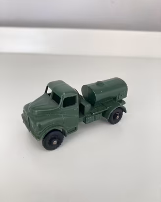 Matchbox Lesney No. 71 Austin 200 Gallon Water T