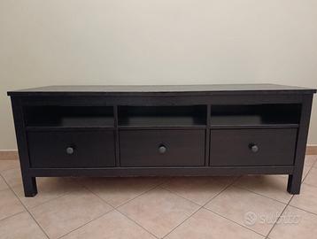 Mobile porta TV HEMNES di IKEA