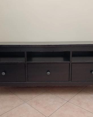 Mobile porta TV HEMNES di IKEA