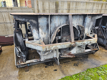 Stampo pozzetto ad apertura idraulica 100x100h100