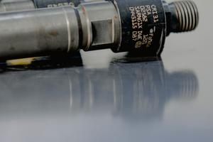 Iniettore Common Rail BOSCH PIEZO 0445115087