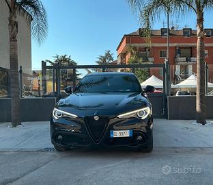 Alfa Romeo Stelvio 2.2 Turbodiesel 160 CV AT8 RWD 