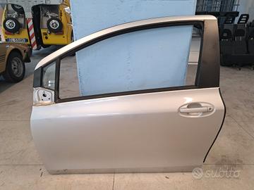 Porta anteriore sx Toyota Yaris 2° 1.3 B del 2007