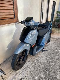 Peugeot tweet 125 2024