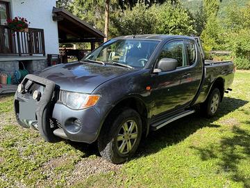 Mitsubishi L200 pick-up 