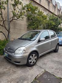 Autovettura Toyota Yaris