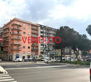 4 LOCALI A ROMA