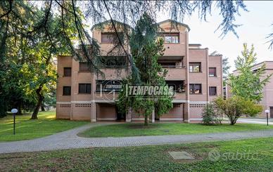 Elegante trilocale in contesto signorile