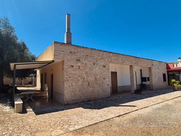 Villetta da rimodernare con terreno di 11.989 mq