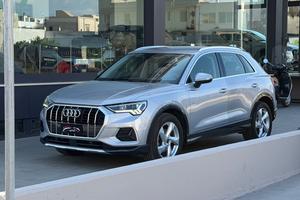 AUDI Q3 35 TDI S tronic Business Advanced