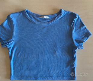 Maglietta Crop Top azzurro cielo di ZARA