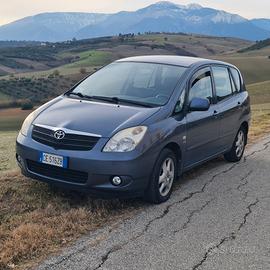 Toyota corolla verso d4d del 2003