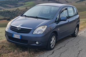Toyota corolla verso d4d del 2003
