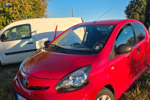 TOYOTA AYGO 1.0 BENZIANA 2012 5 PORTE