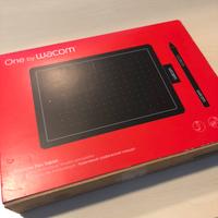 One by wacom tavoletta grafica small