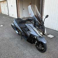 Kymco ak 550