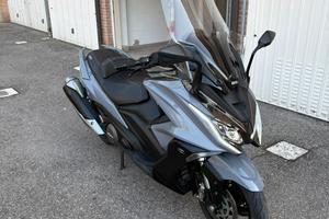 Kymco ak 550