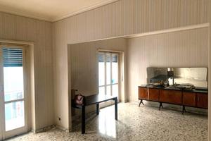 Androne - Villa Bellini ascensorato luminoso 127mq