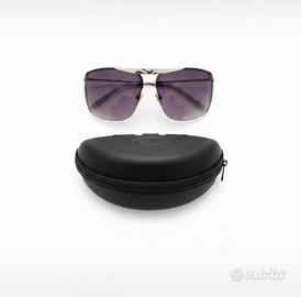 Occhiali da sole con lenti viole e custodia