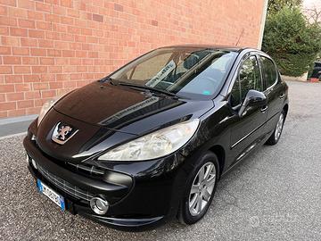 Peugeot 207 1.6hdi 5 porte+12 mesi garanzia