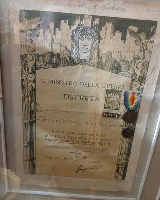 militaria