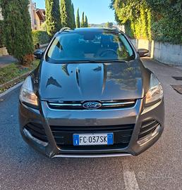 Ford Kuga 2.0 TDCI 150 CV S&S 4WD Powershift Titan