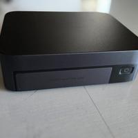 NAS Ugreen DXP480t Plus full SSD I5-1235u 8Gb DDR5