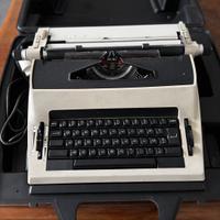 Macchina da scrivere da collezione