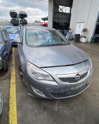 RICAMBI USATI AUTO OPEL Astra J Diesel